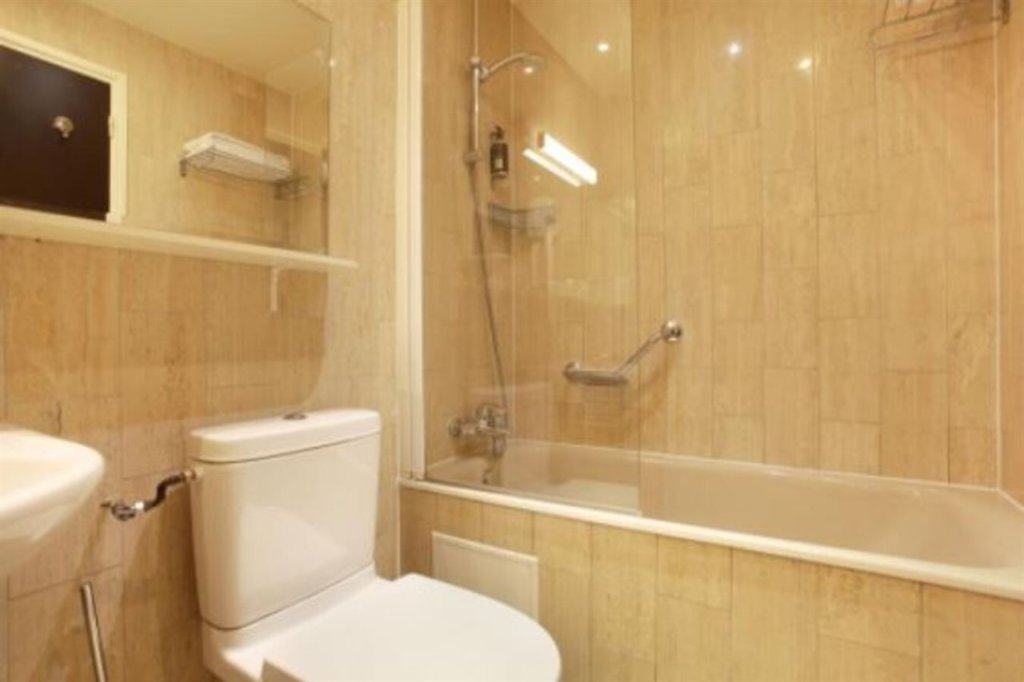 Hotel College De France 4
