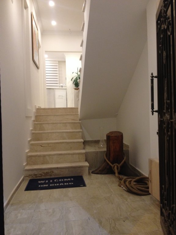 Galley Hotel 4