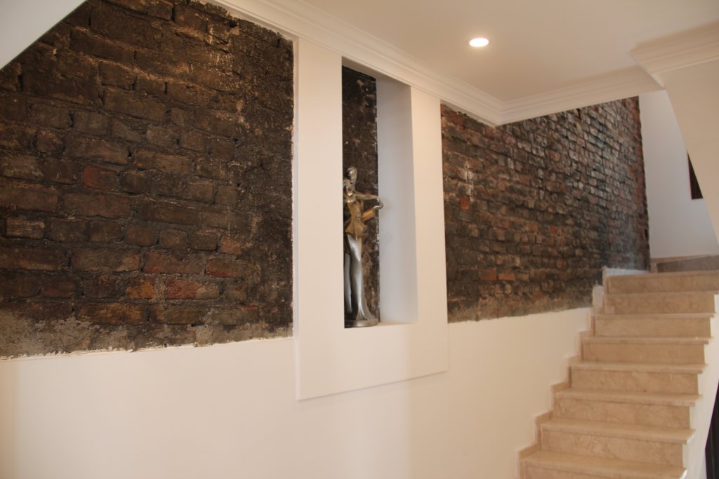 Galley Hotel 5