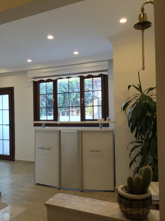 Galley Hotel 9