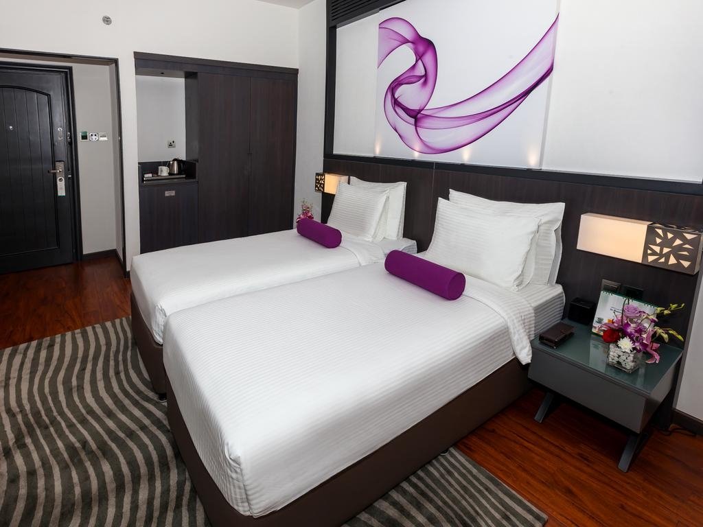 Howard Johnson Plaza By Wyndham Dubai Deira 11