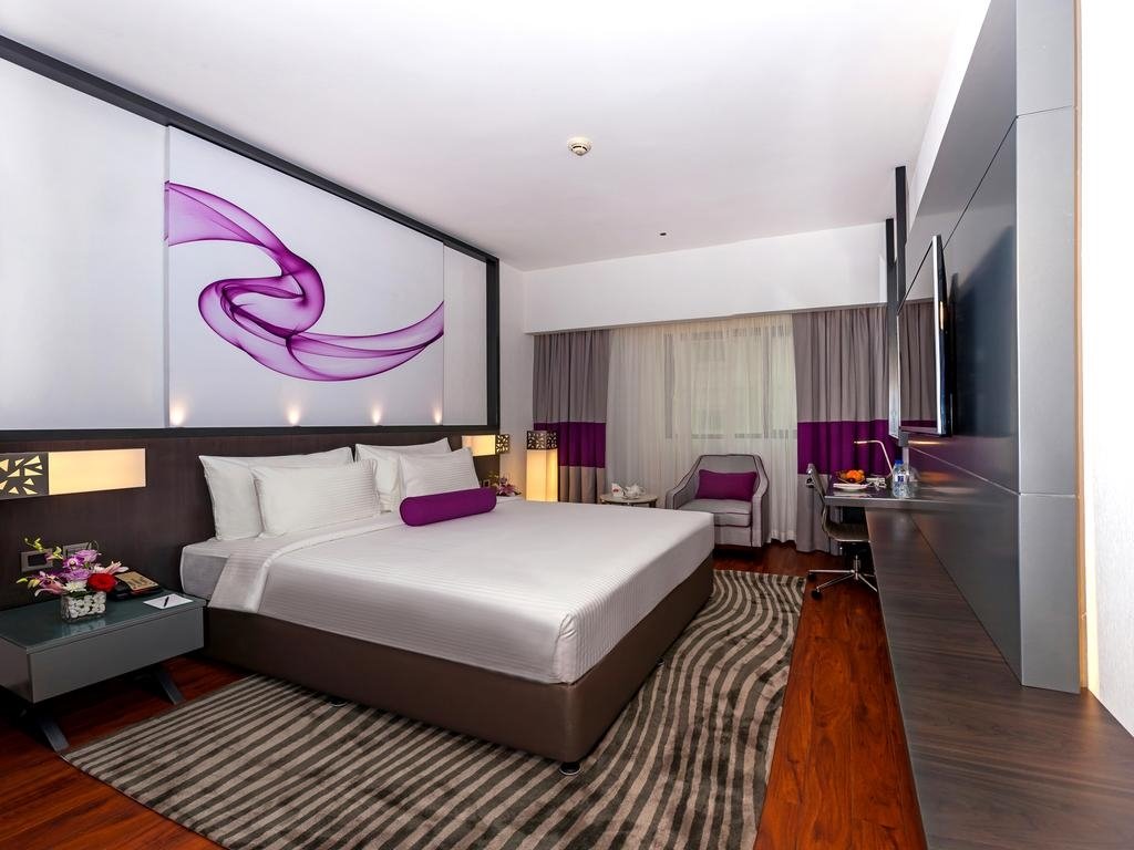 Howard Johnson Plaza By Wyndham Dubai Deira 7