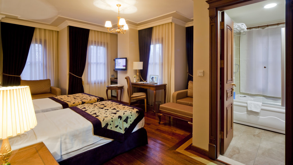 GLK PREMIER The Home Suites & Spa - Boutique Class 4