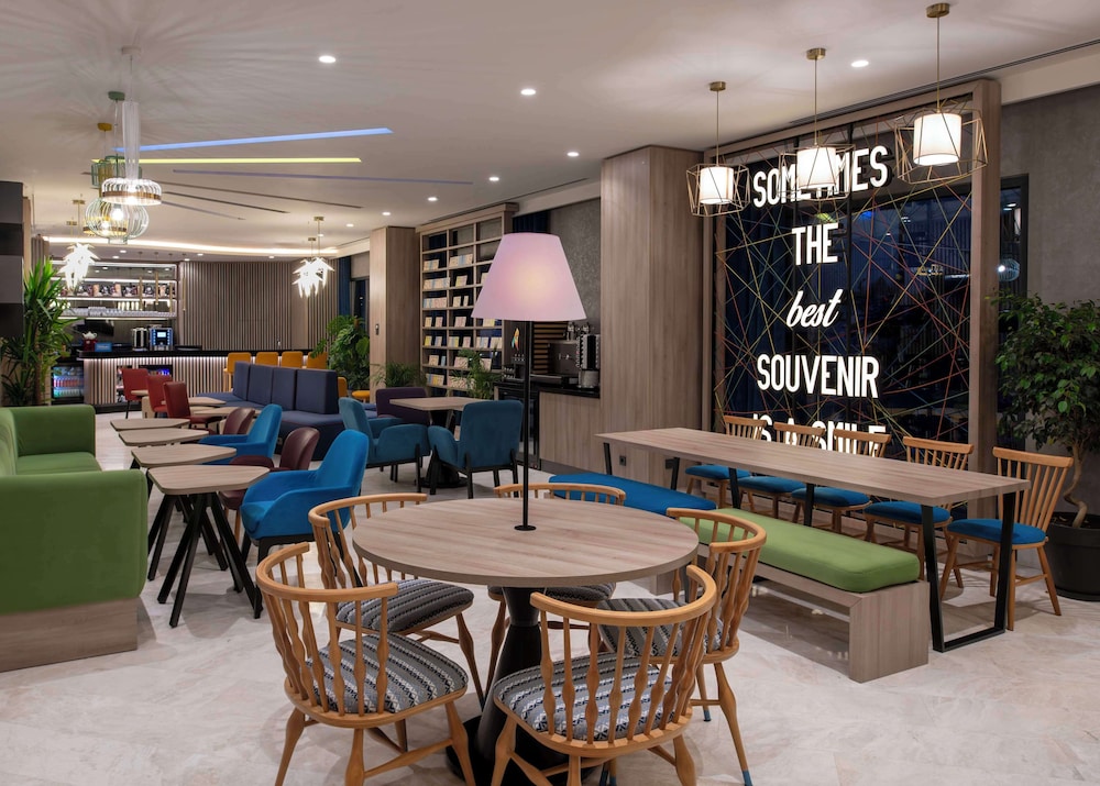 Hampton By Hilton Istanbul Merter 3