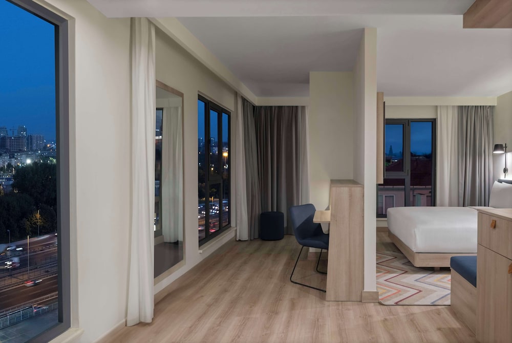 Hampton By Hilton Istanbul Merter 5