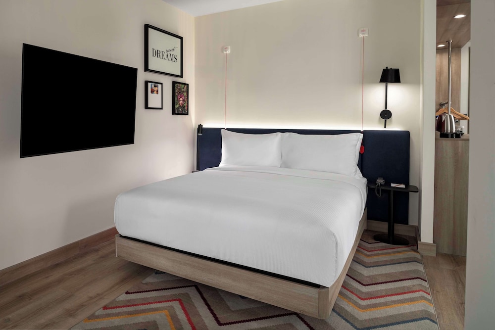 Hampton By Hilton Istanbul Merter 7