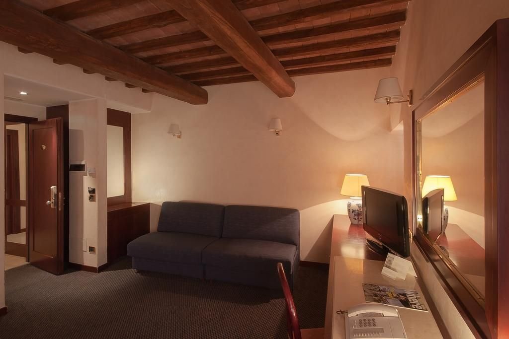 Hotel Accademia 17