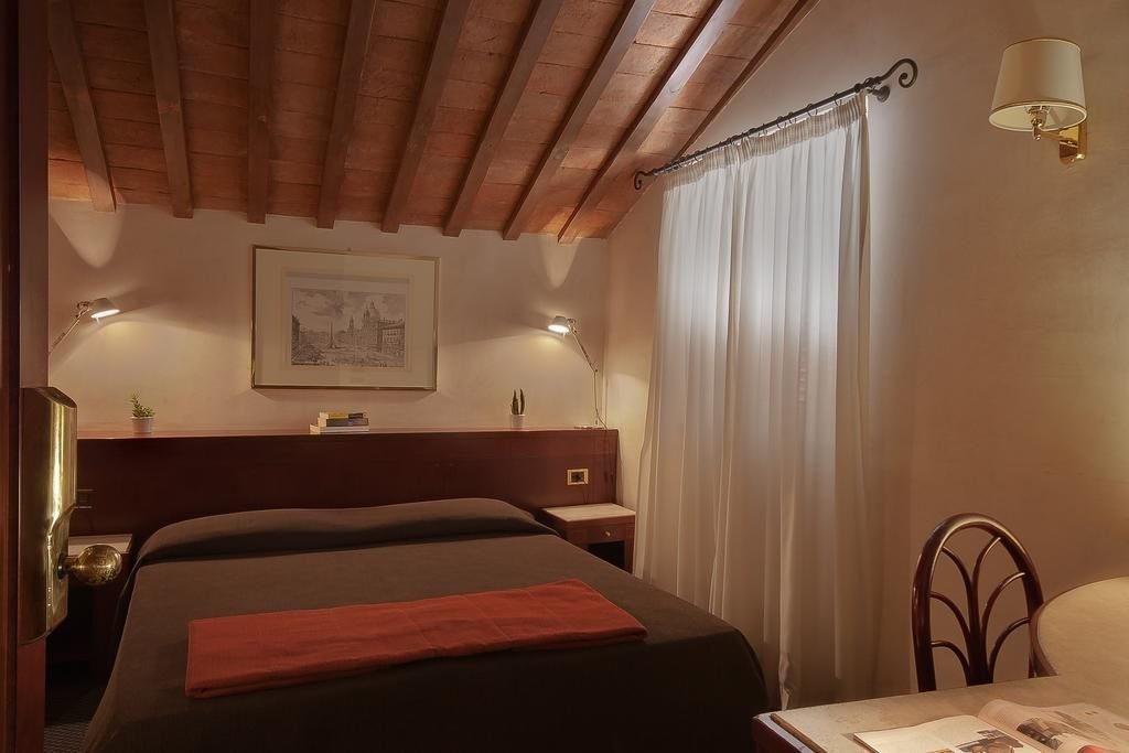 Hotel Accademia 18