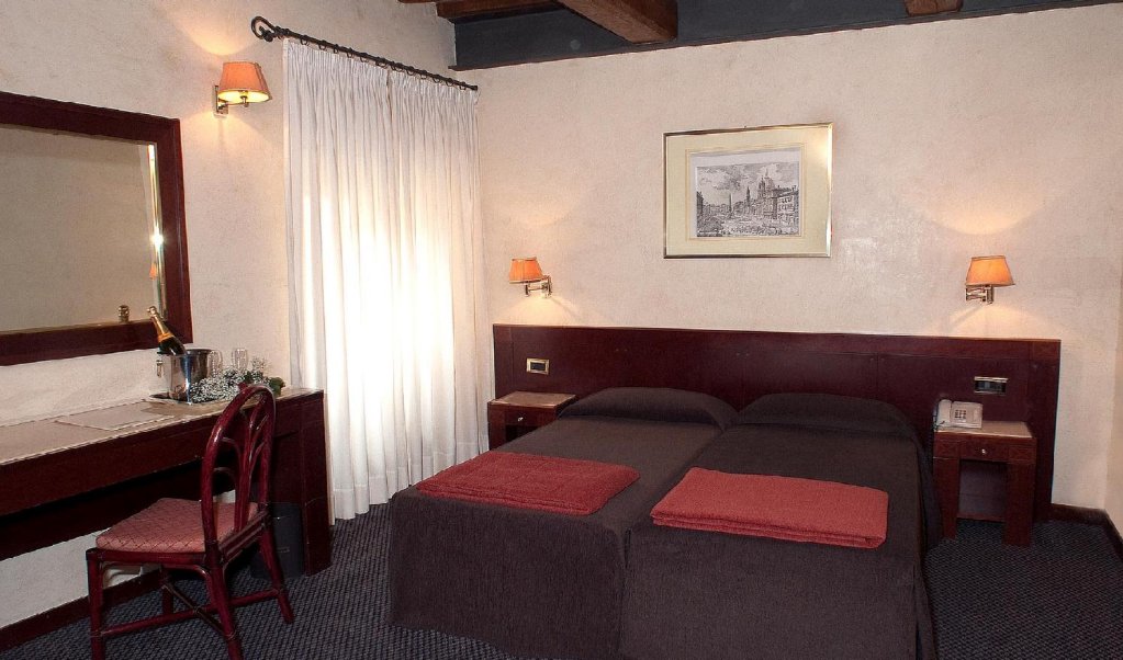 Hotel Accademia 23