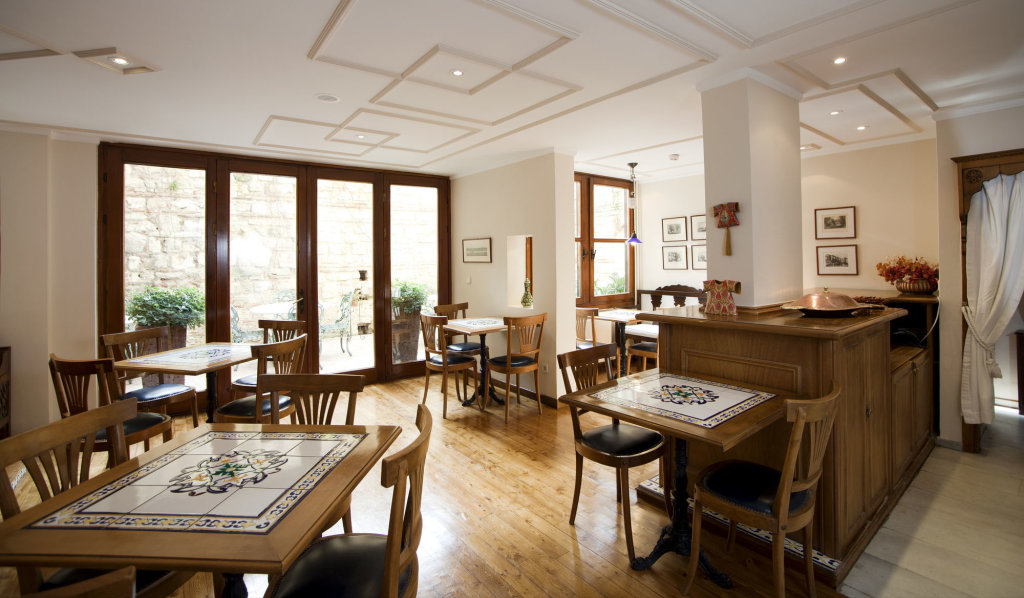 Hotel Sari Konak 12