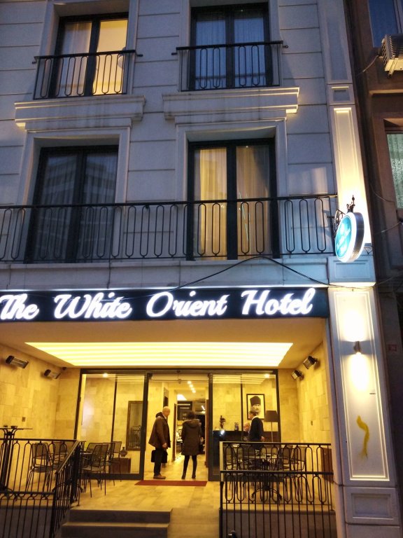 The White Orient Hotel 17