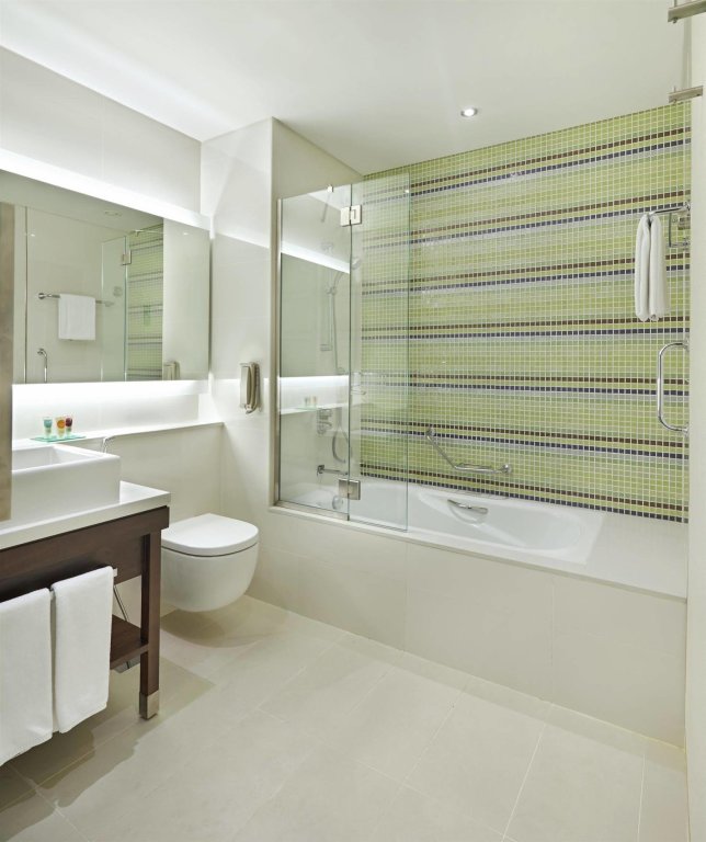 Hyatt Place Dubai Al Rigga 8