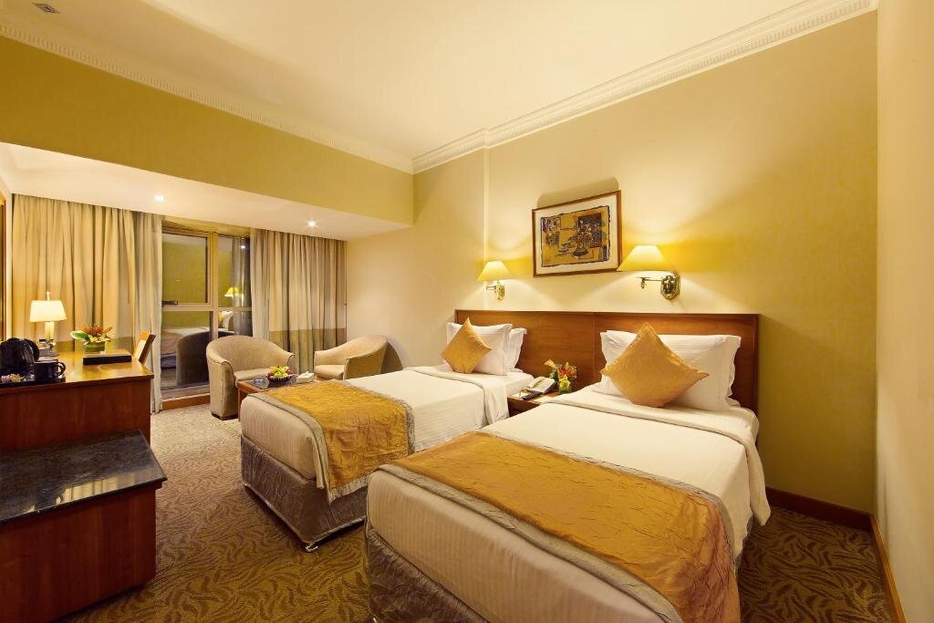 Lotus Grand Hotel 8
