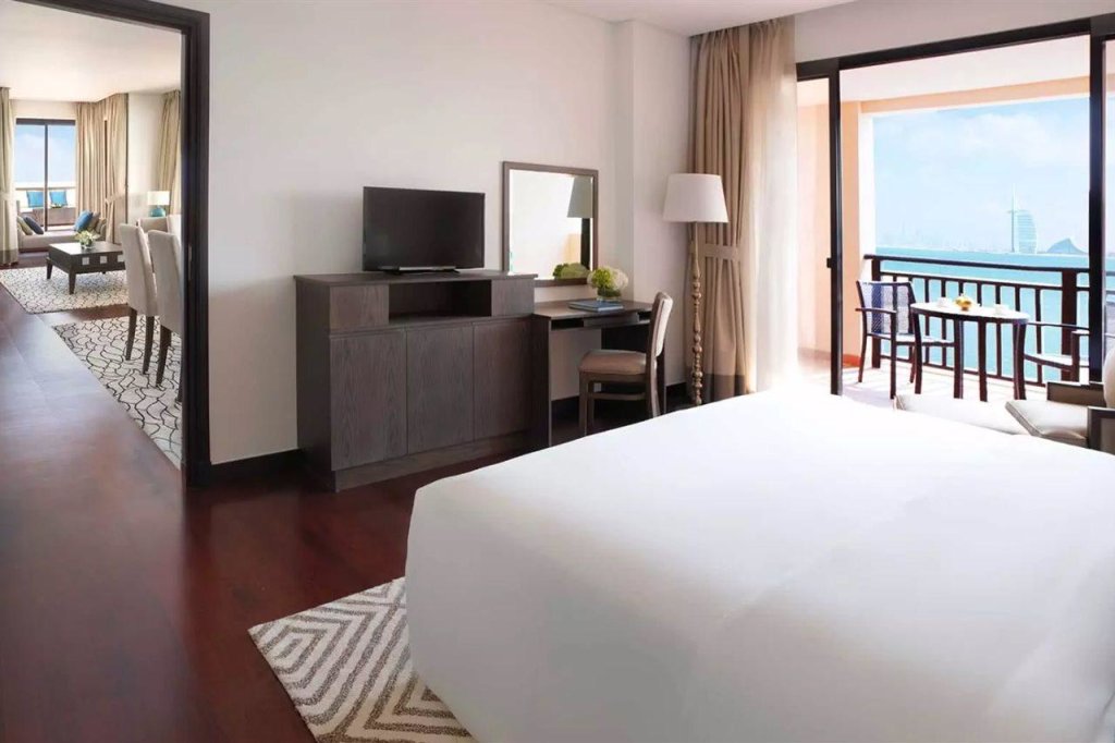 Anantara The Palm Dubai Resort 19