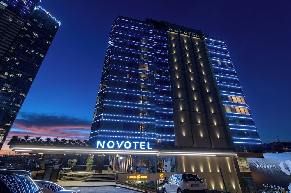Novotel Istanbul Bomonti 1