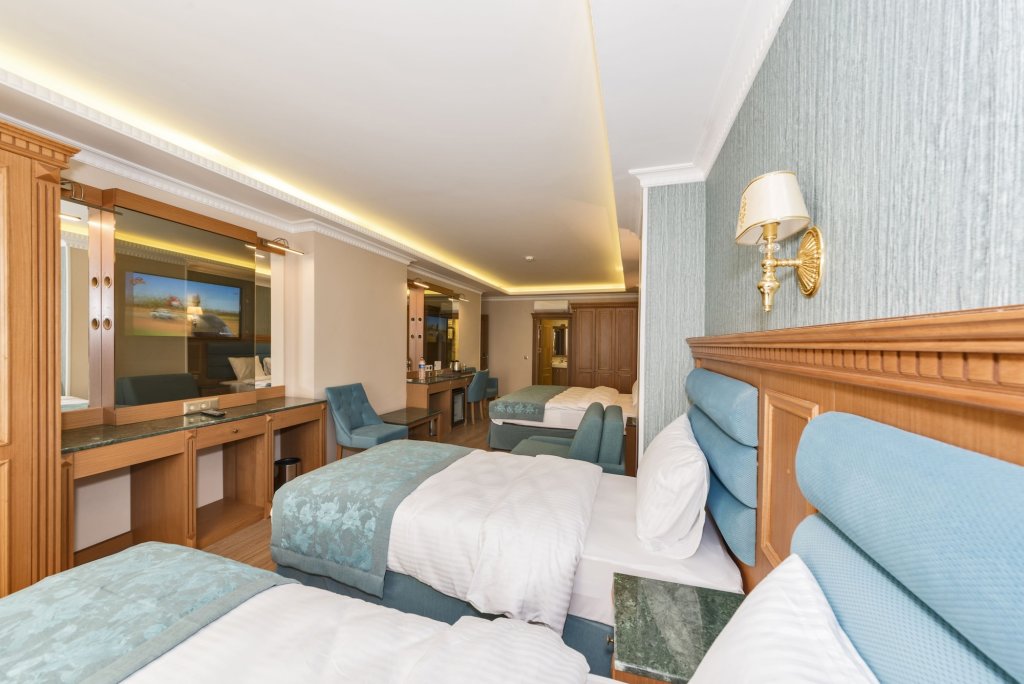 Magnaura House Hotel 14