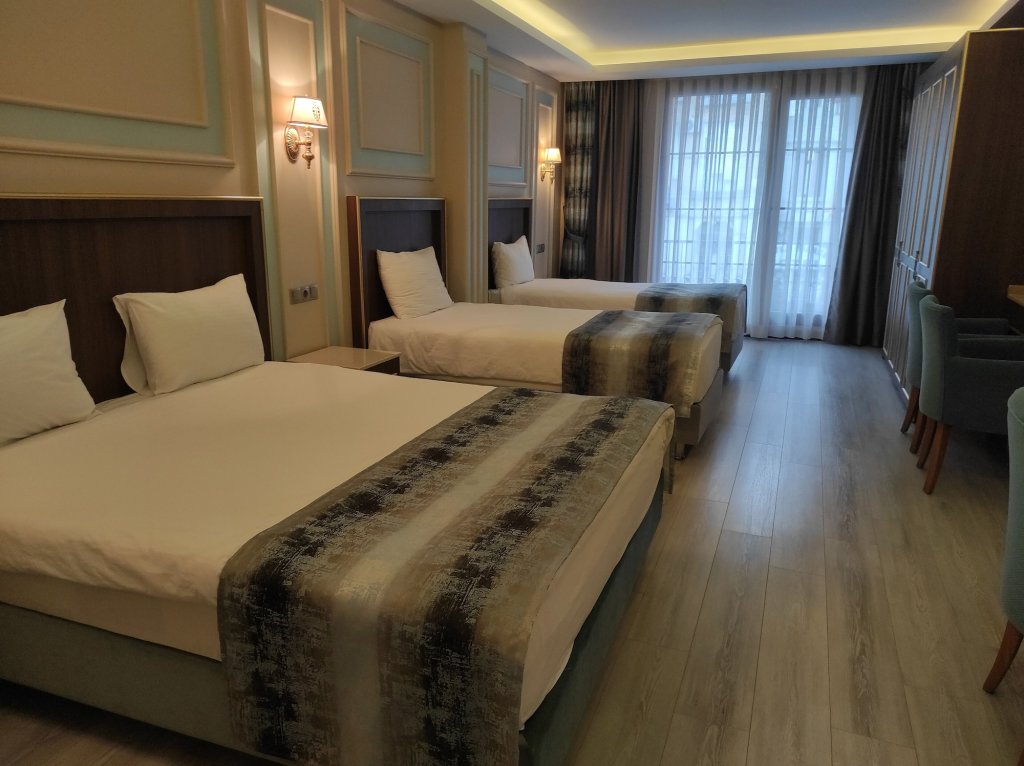 Magnaura House Hotel 19