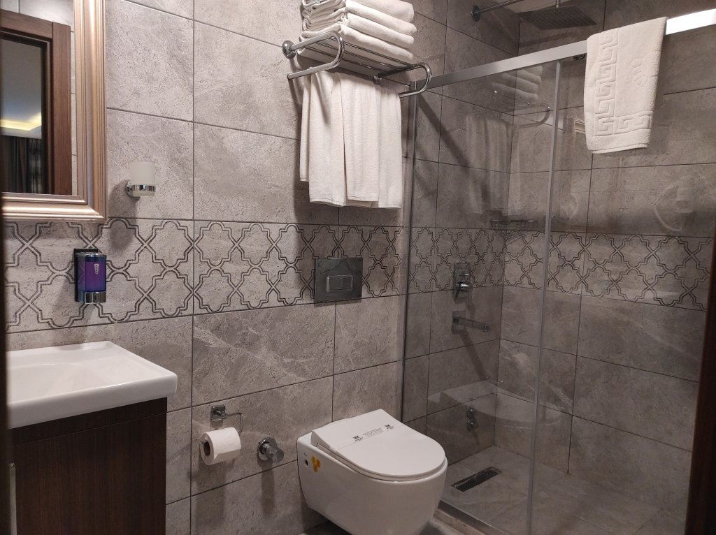 Magnaura House Hotel 22