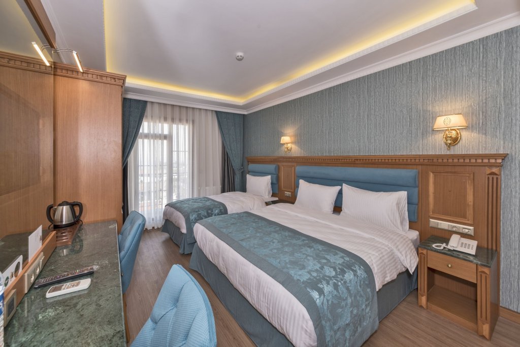 Magnaura House Hotel 23