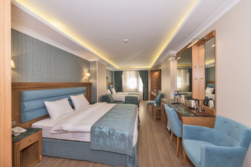 Magnaura House Hotel 24