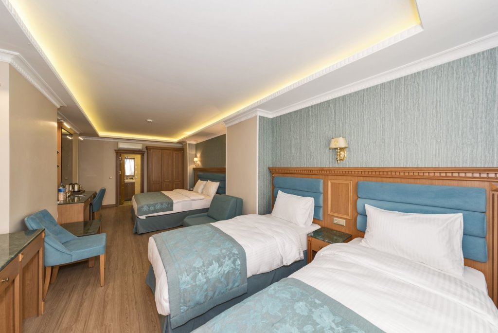 Magnaura House Hotel 3