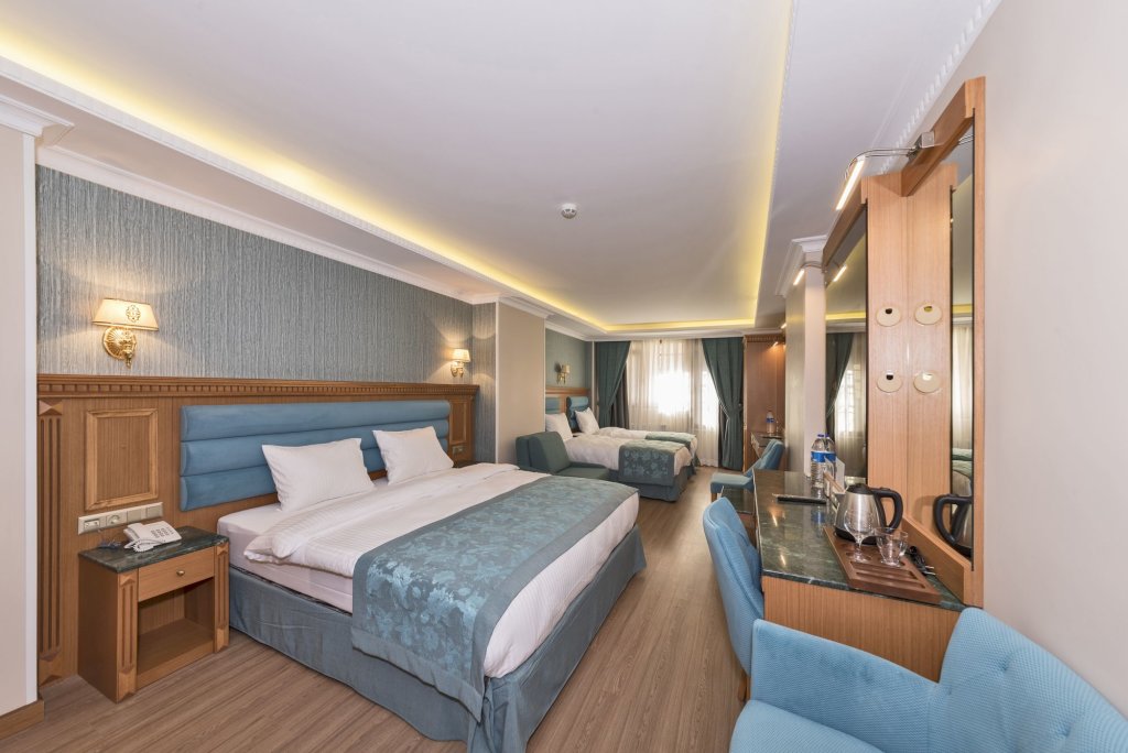 Magnaura House Hotel 5