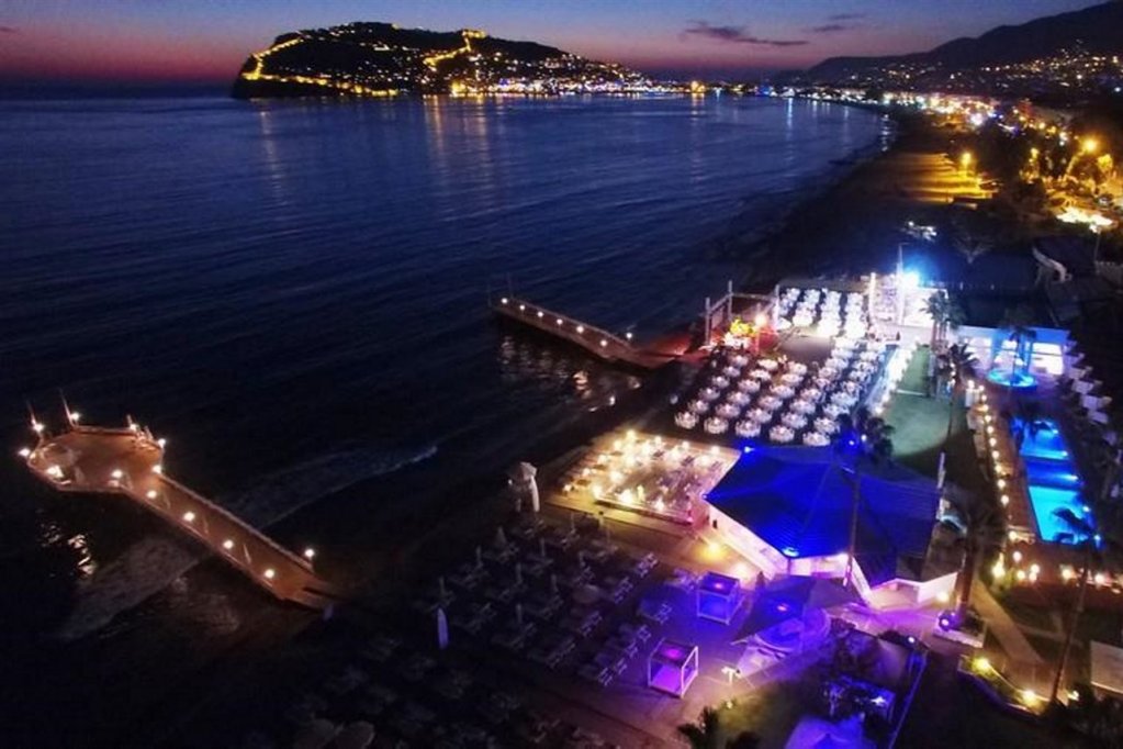 Day One Beach Resort & Spa - Adults Only 2