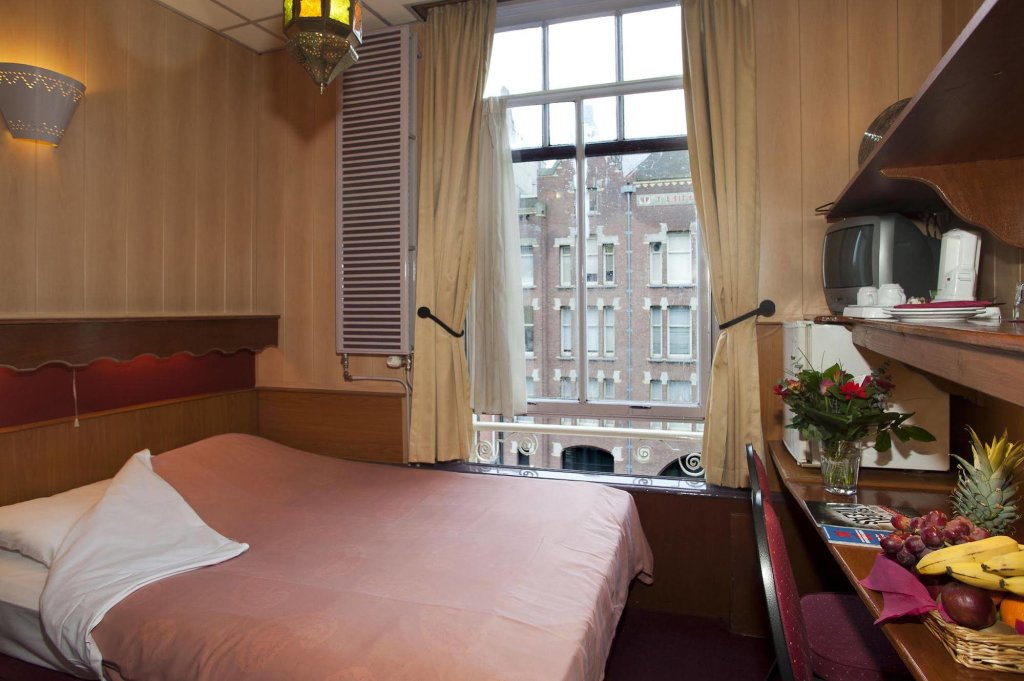 Nadia Hotel Amsterdam 7