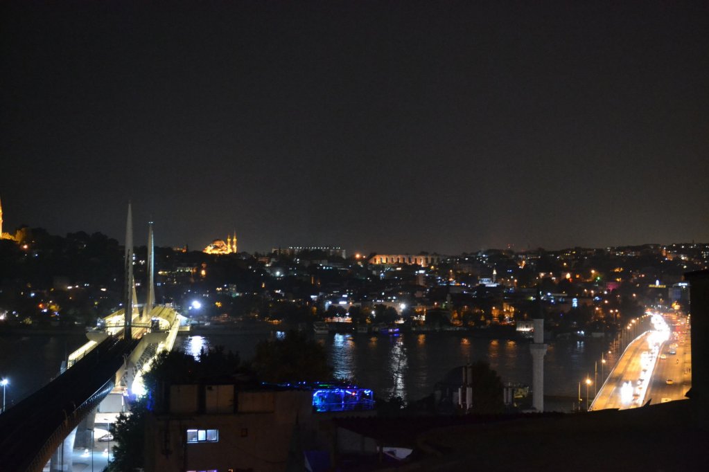 Peradise Hotel 10