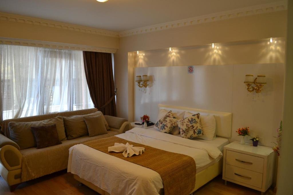 Peradise Hotel 15