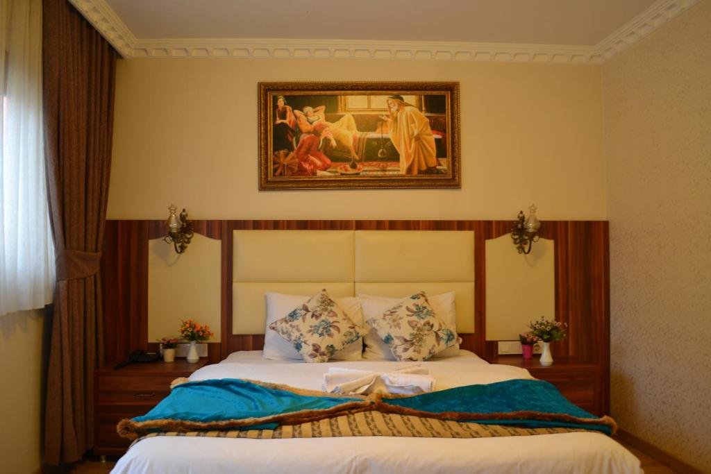 Peradise Hotel 20