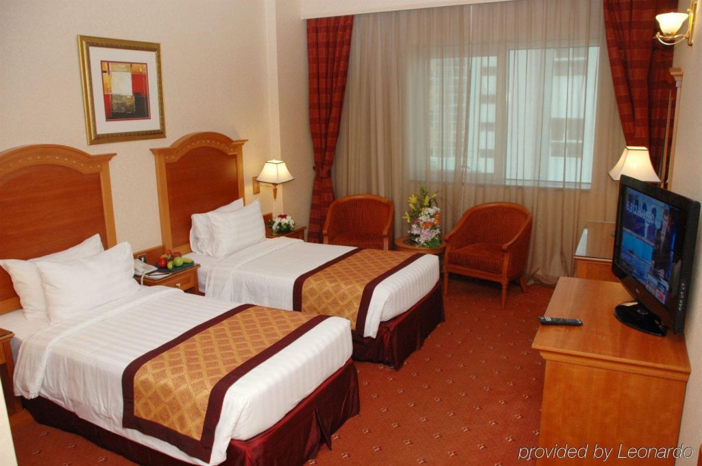 Avenue Hotel 18