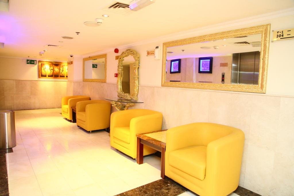 Saffron Hotel 13