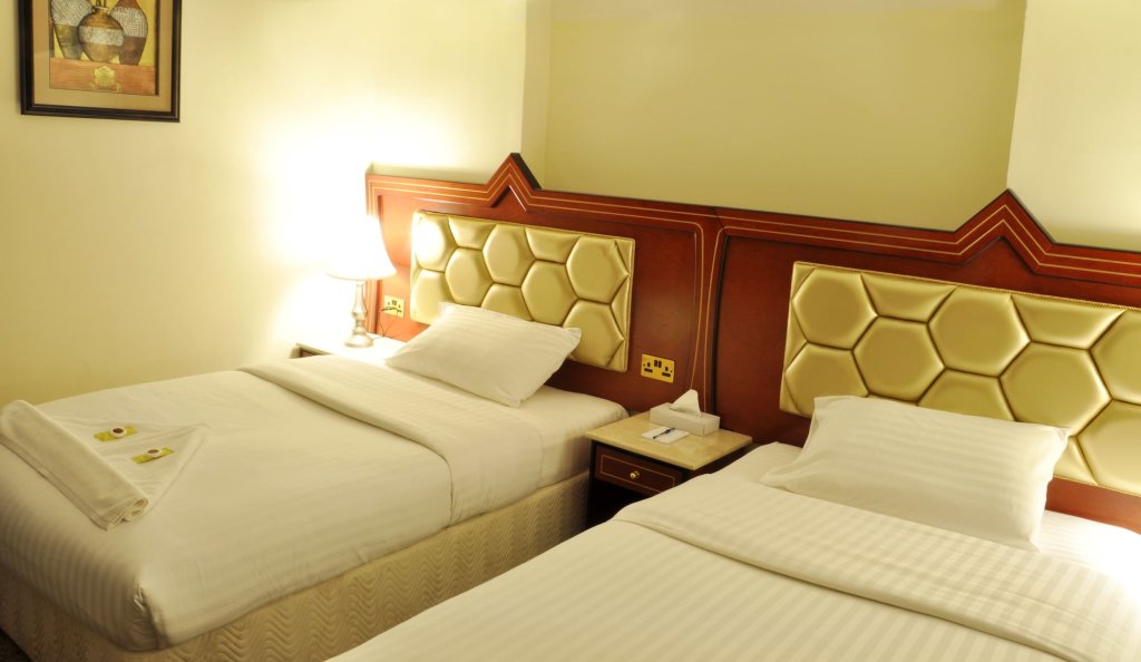 Saffron Hotel 21