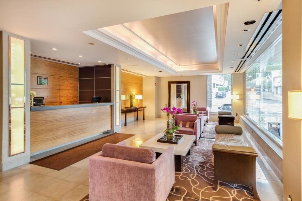 Saffron Hotel 8