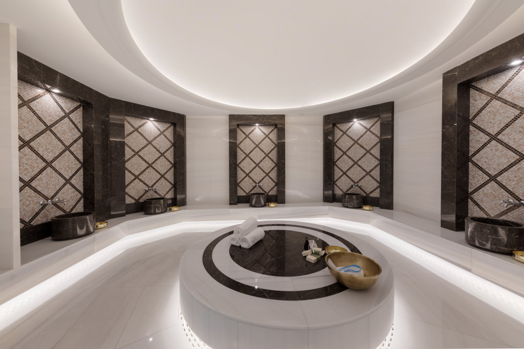 Hallmark Hotel & Spa 5