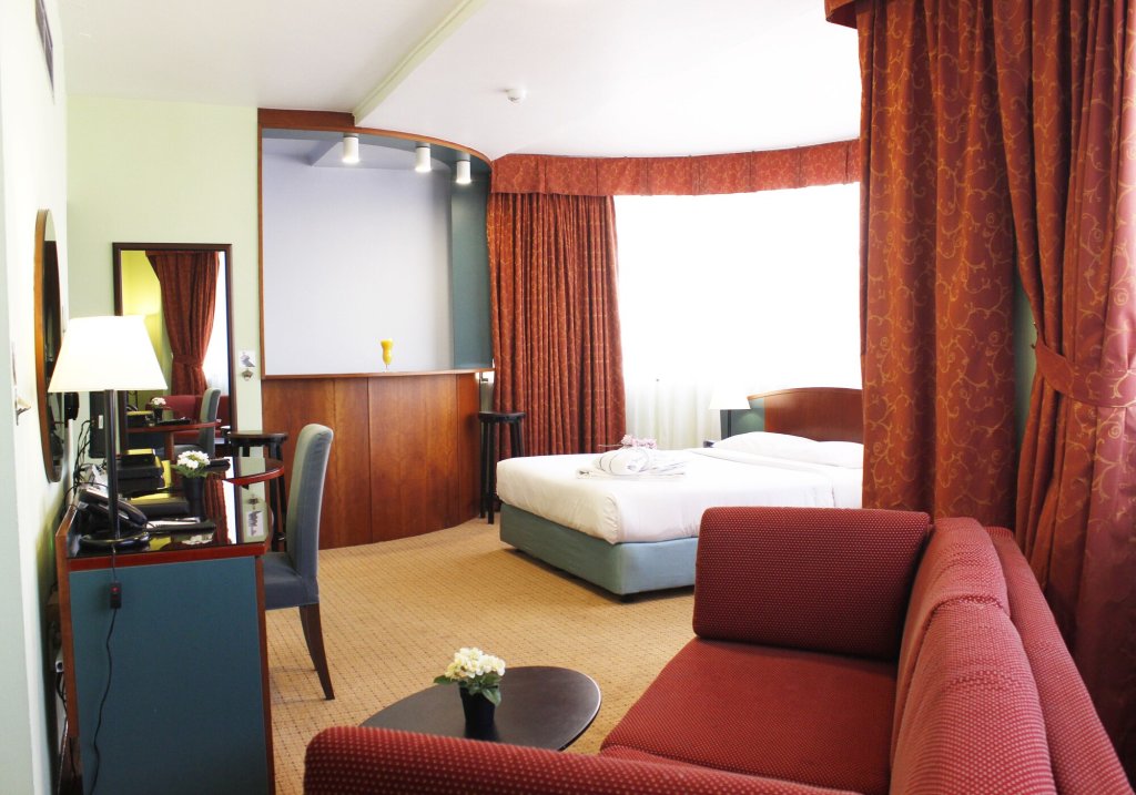 Al Diar Dana Hotel 8