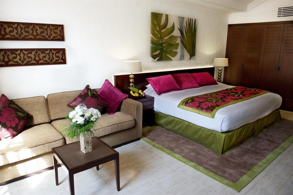 JA Palm Tree Court 14