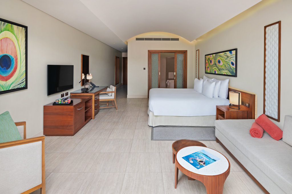 JA Palm Tree Court 16