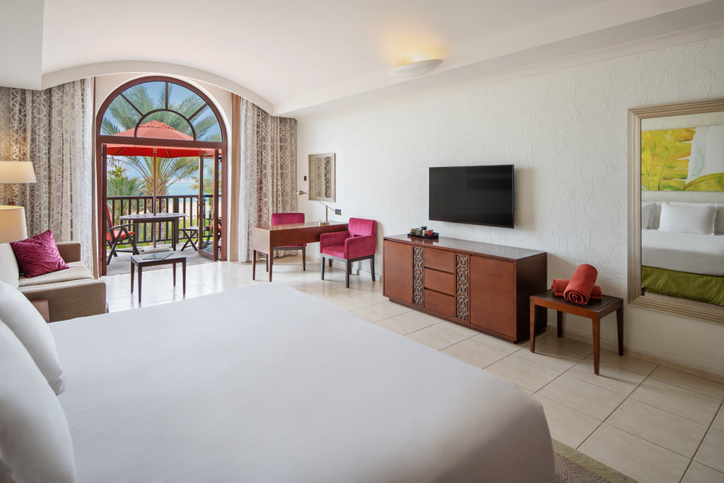 JA Palm Tree Court 18