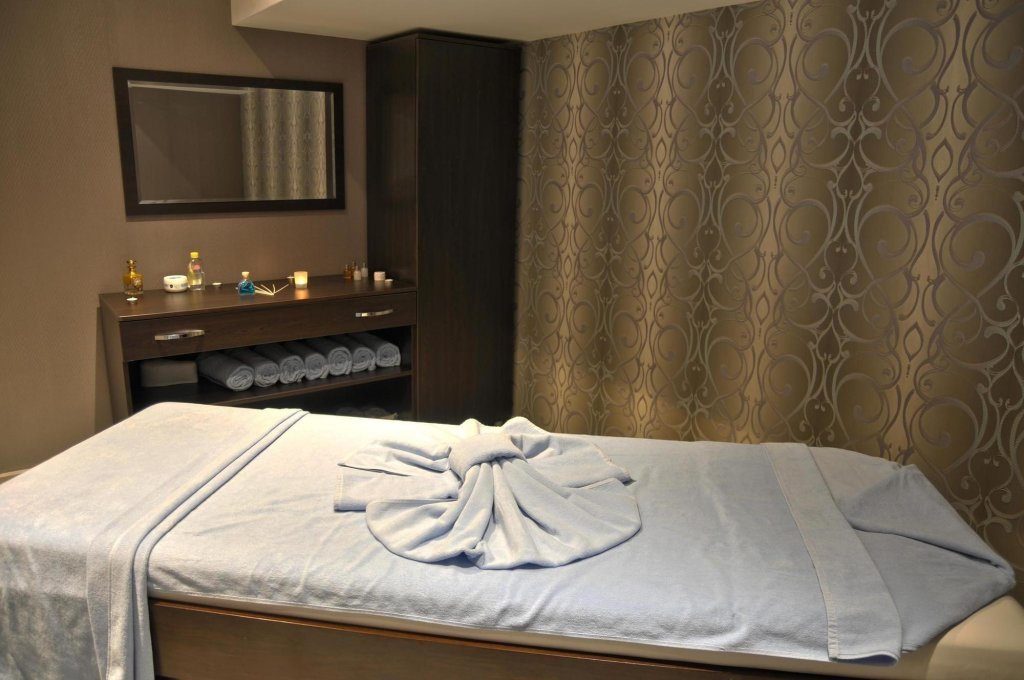Rox Hotel 13