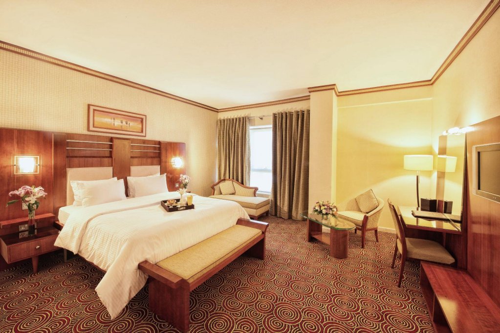 Grand Central Hotel 3