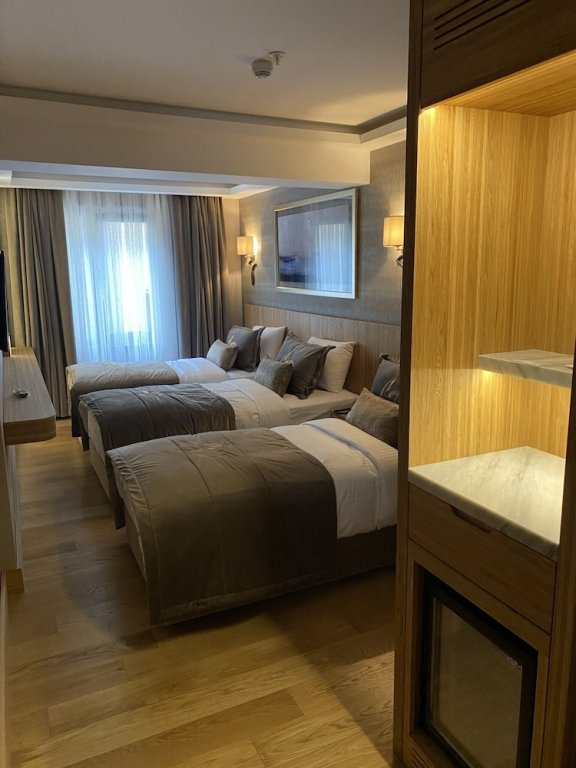 Lady Diana Hotel 6