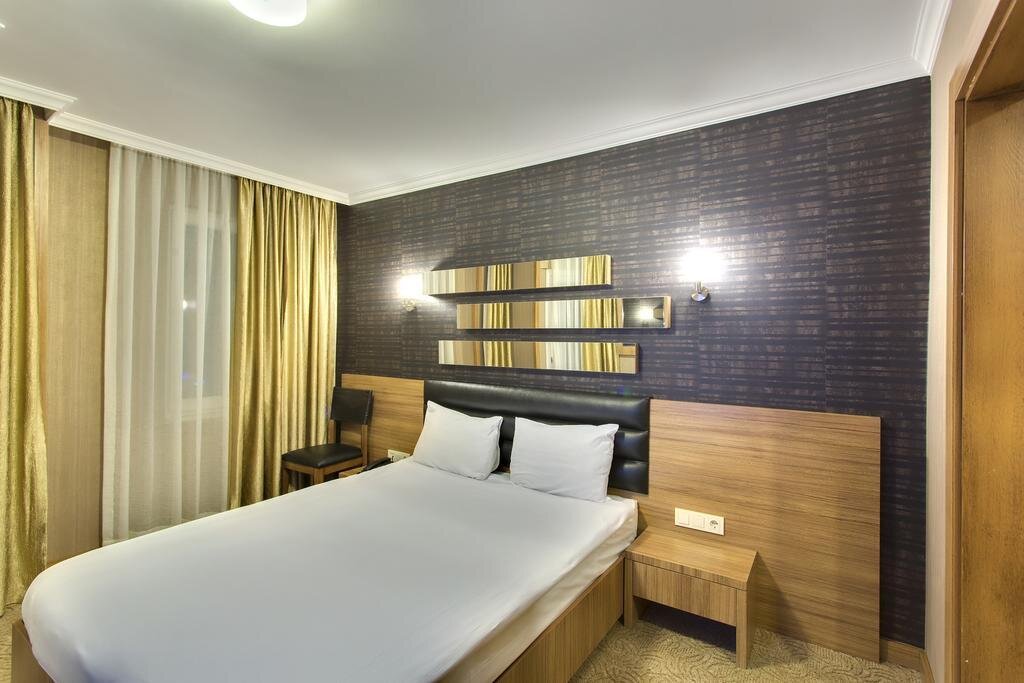 Hotel Antroyal 11