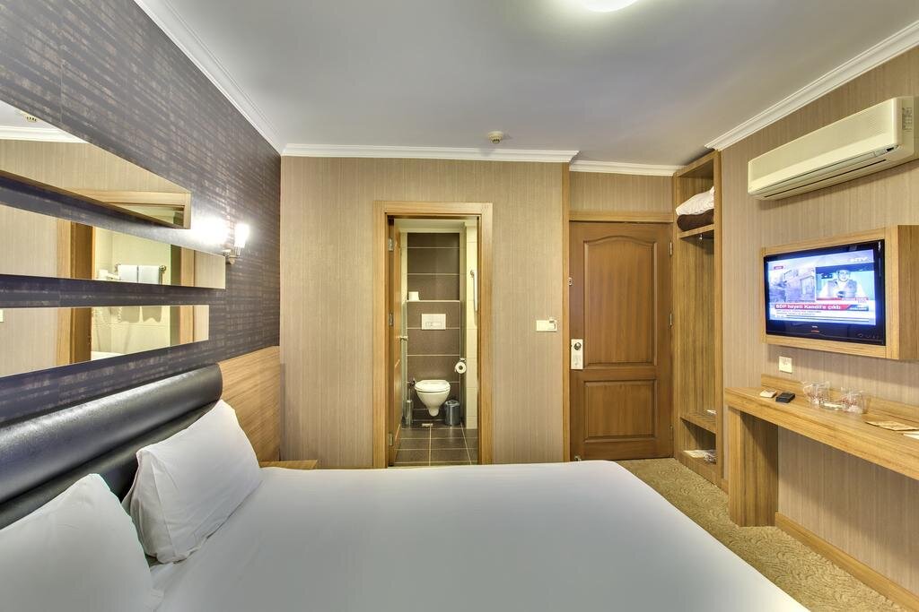 Hotel Antroyal 17