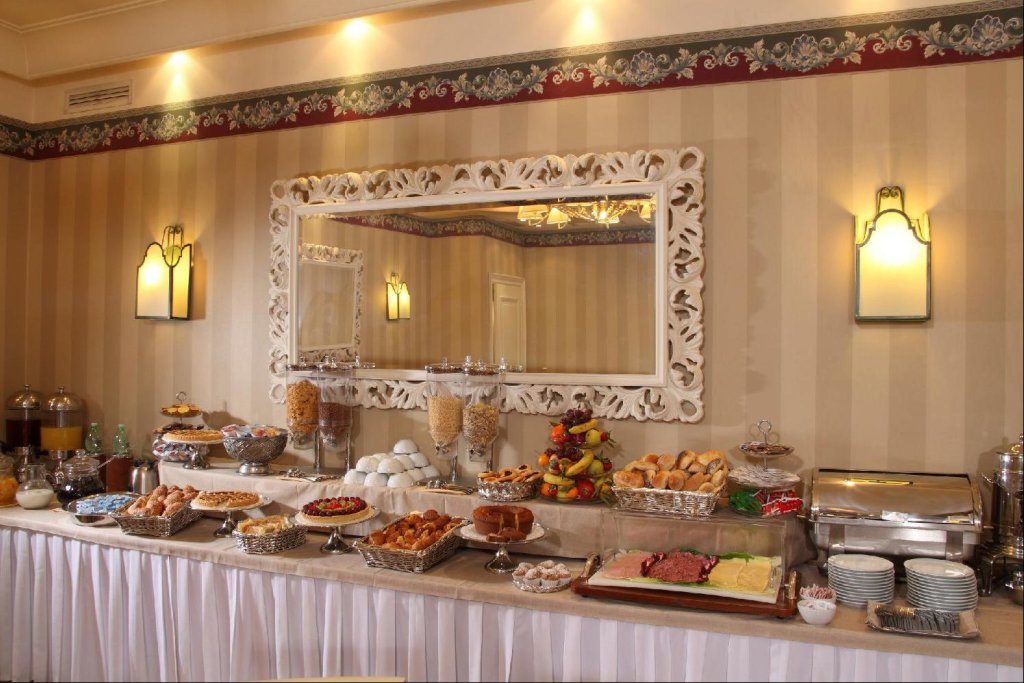 Hotel Villa Glori 12