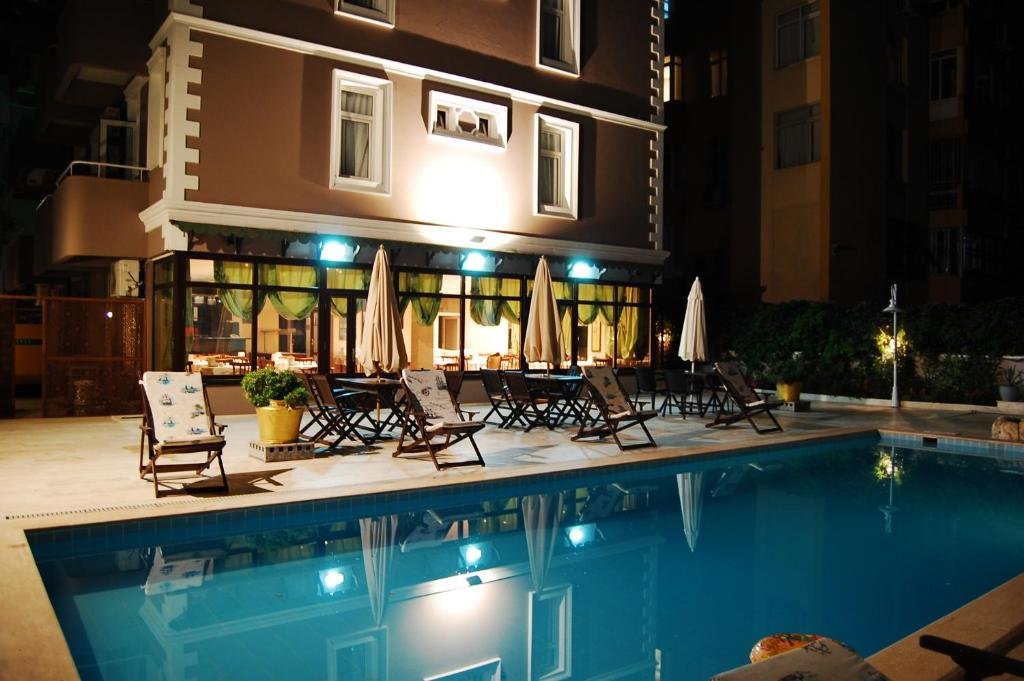 Triana Hotel 1