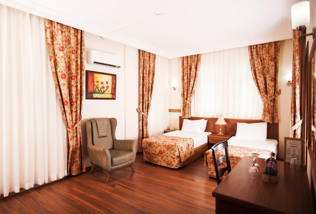 Triana Hotel 2