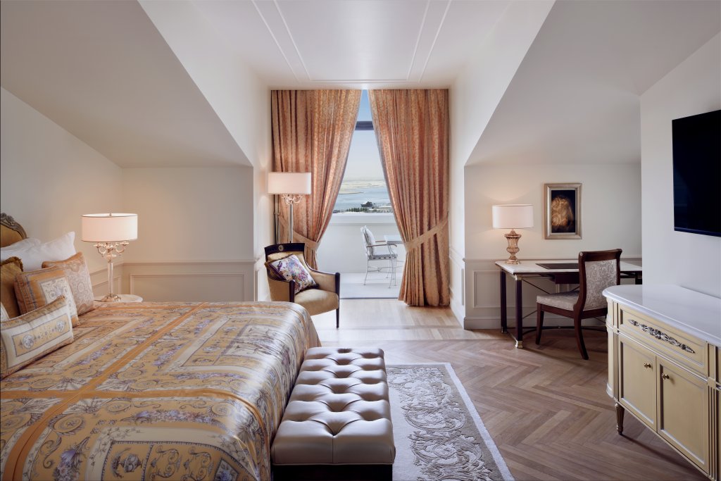 Palazzo Versace Dubai 1
