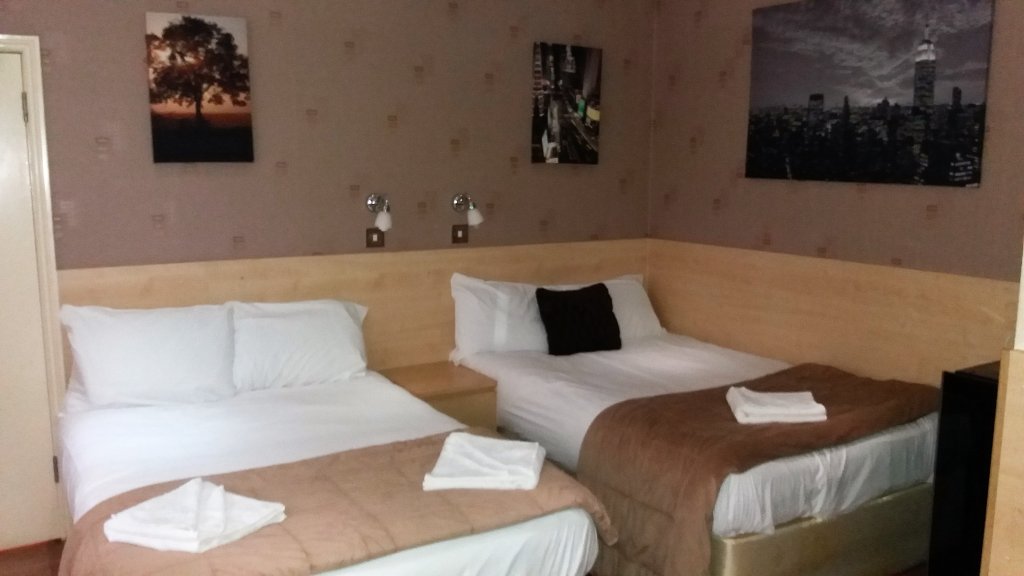 Tony's House Hotel 10